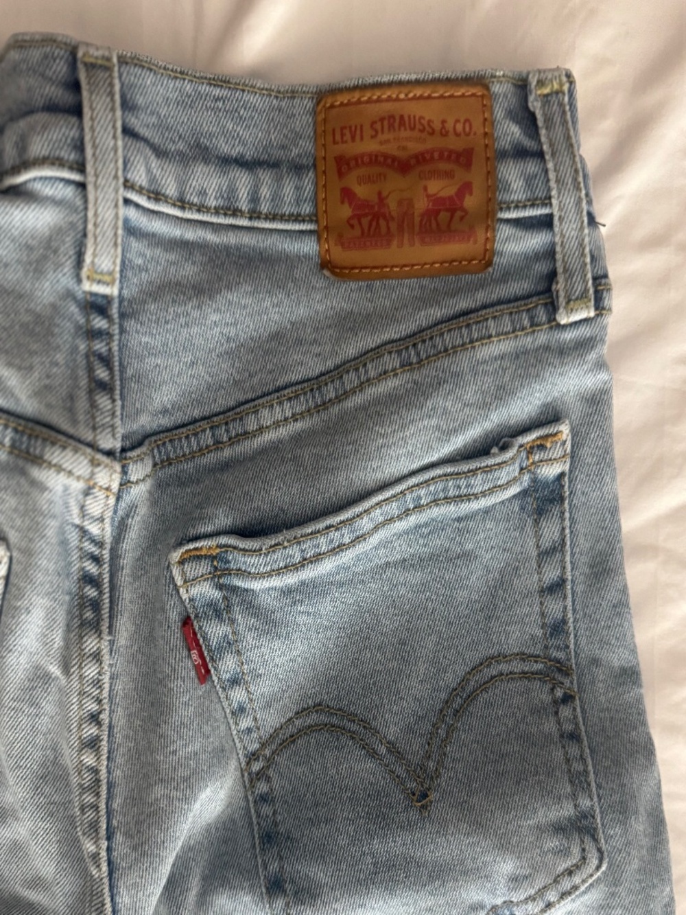 Levi’s High Rise Stretch Jeans W26 Light Wash Skinny Slim Denim - Picture 4 of 5